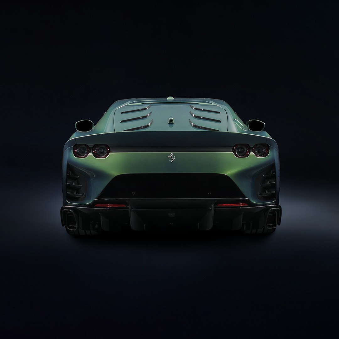 Ferrari 812 Competizione