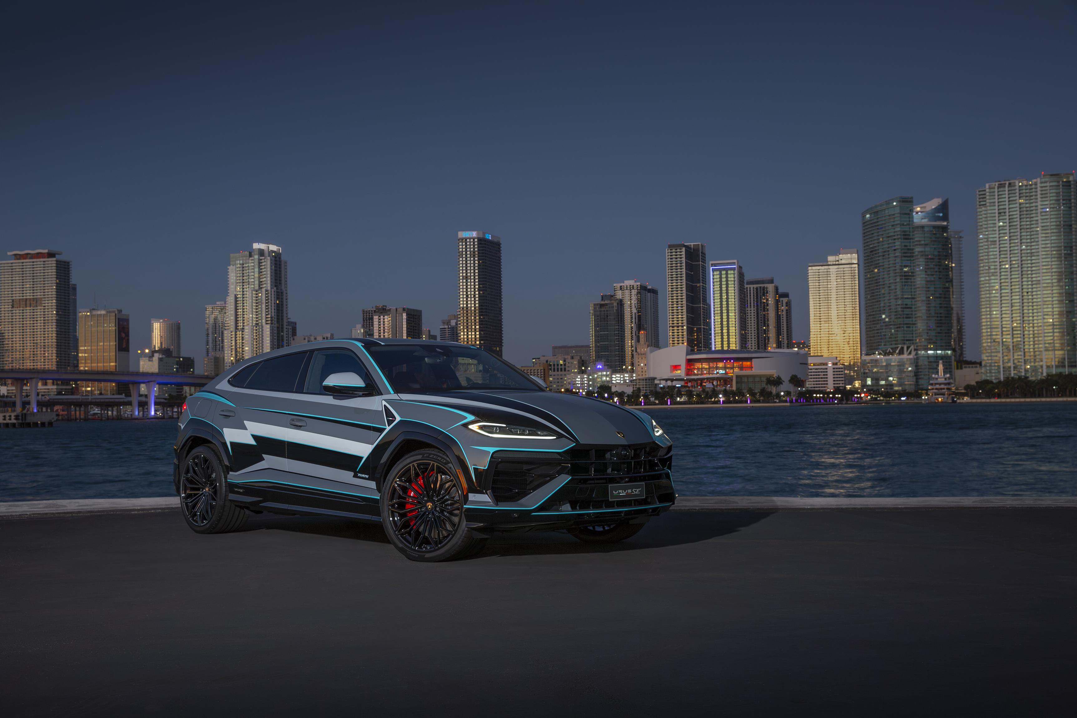 Lamborghini Urus SE Ad Personam