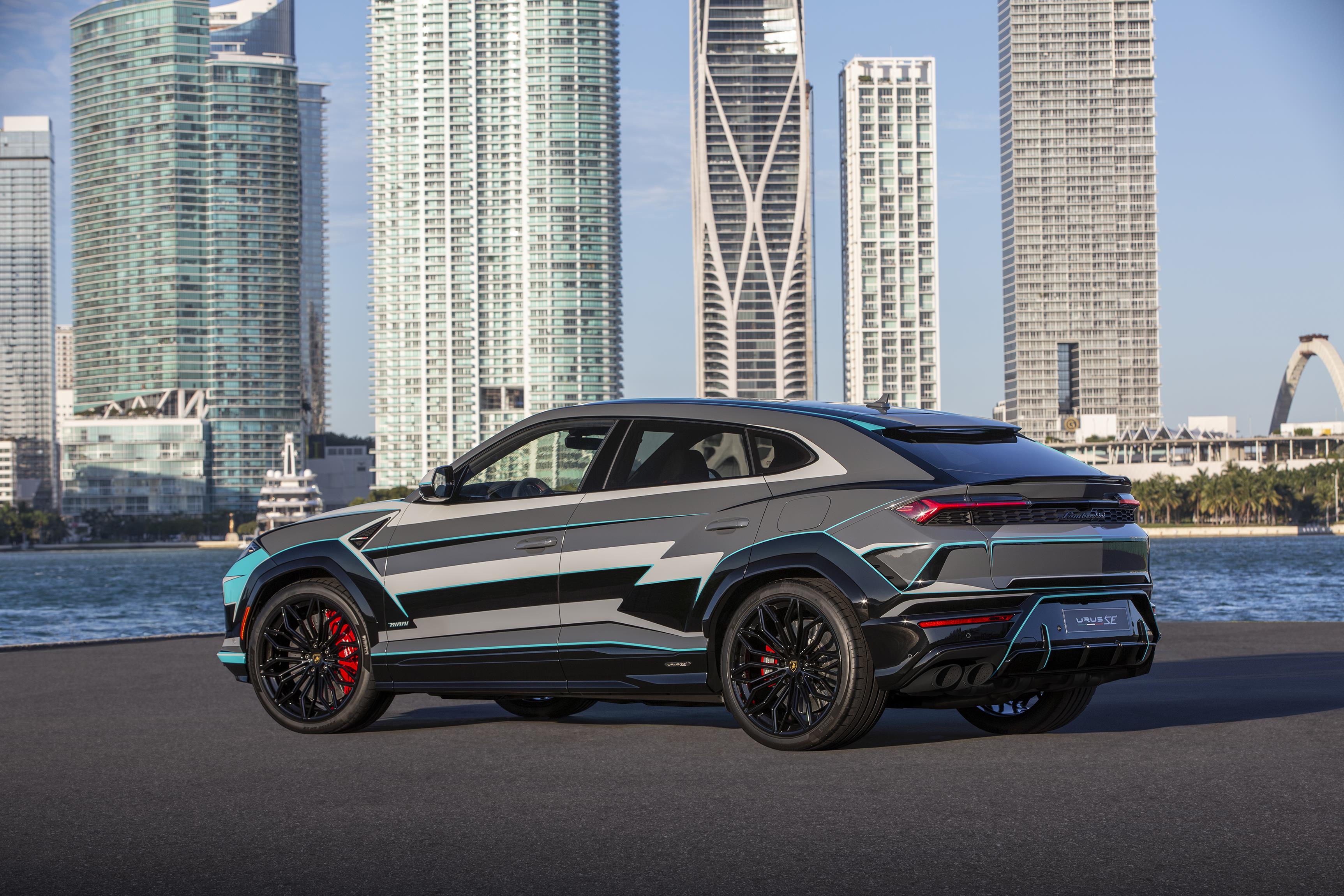 Lamborghini Urus SE Ad Personam