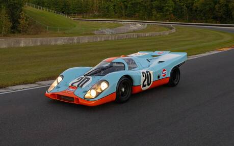 https://www.autoblog.it/app/uploads/2025/01/647031-jerry-seinfeld-vend-sa-porsche-917k-1969-conduite-par-steve-mcqueen.jpg