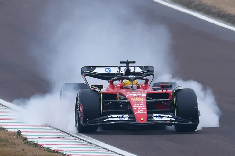 Lewis Hamilton e il battesimo di fuoco con Ferrari