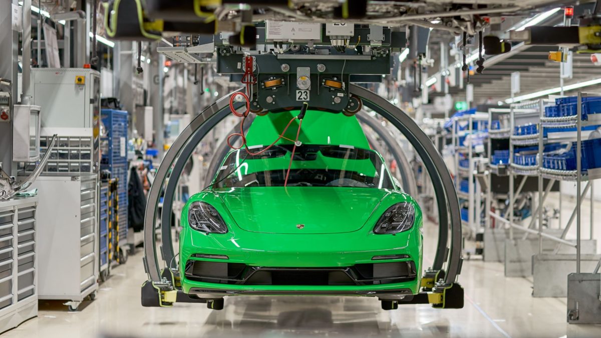 Porsche pronto un taglio di 4.000 posti di lavoro, ma i dividendi ai soci restano invariati