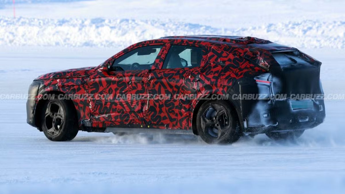 Alfa Romeo Stelvio, sorpresa nei test in Svezia la nuova generazione