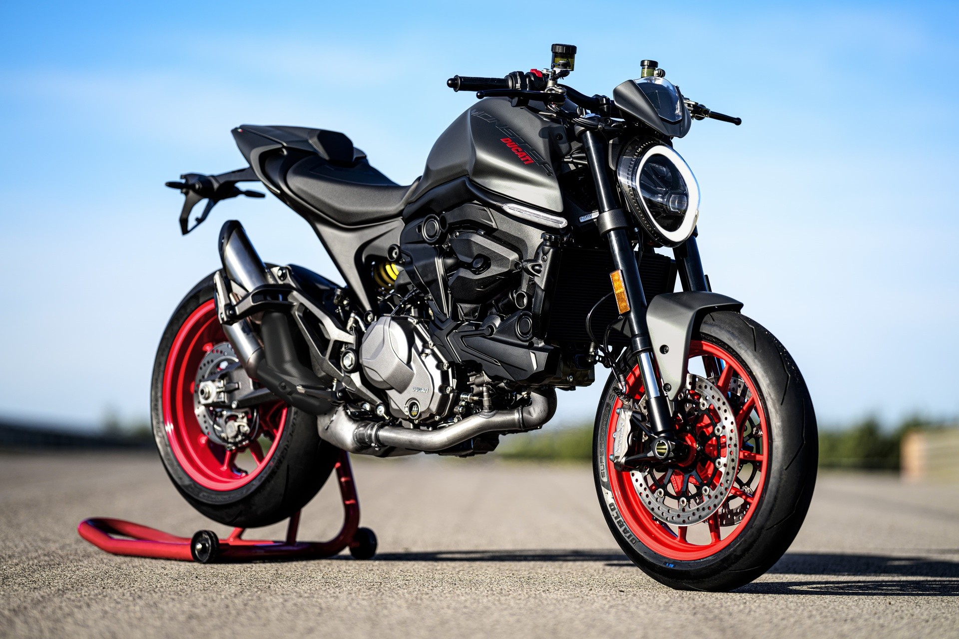 ducati-monster-1200s