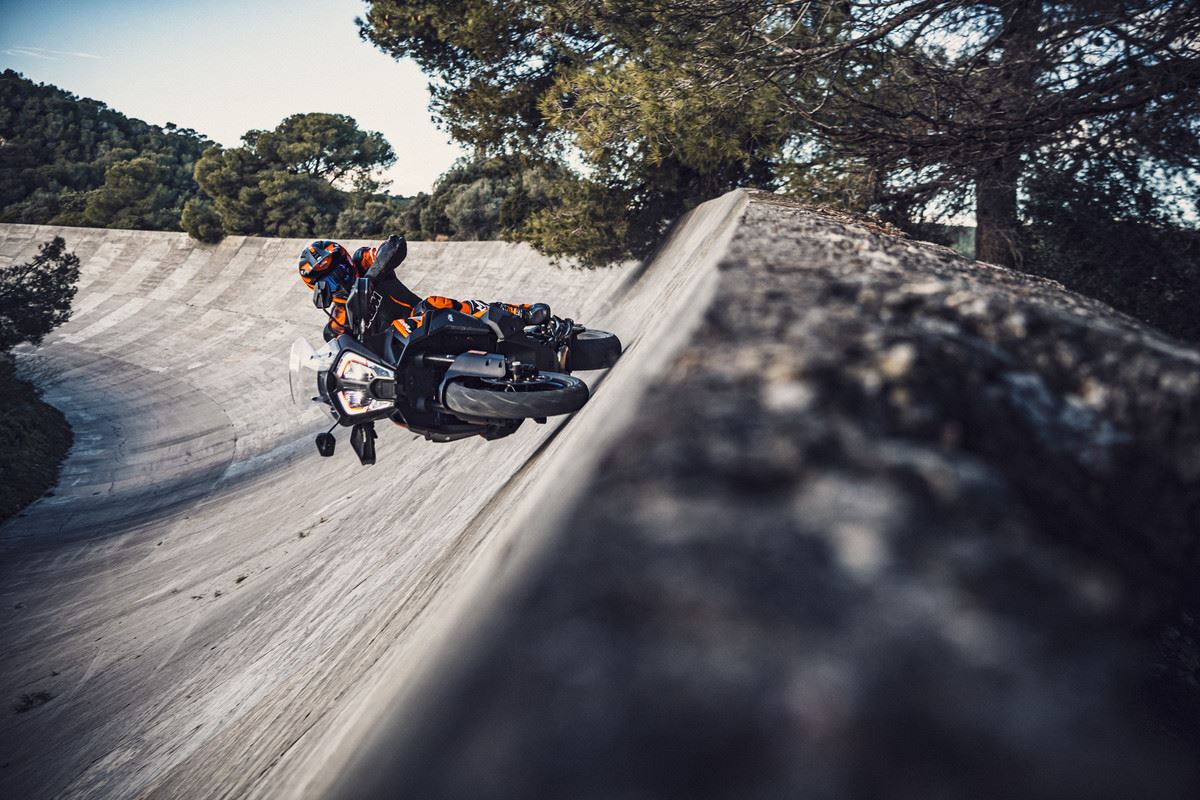 KTM 1290 Super Adventure S 2021