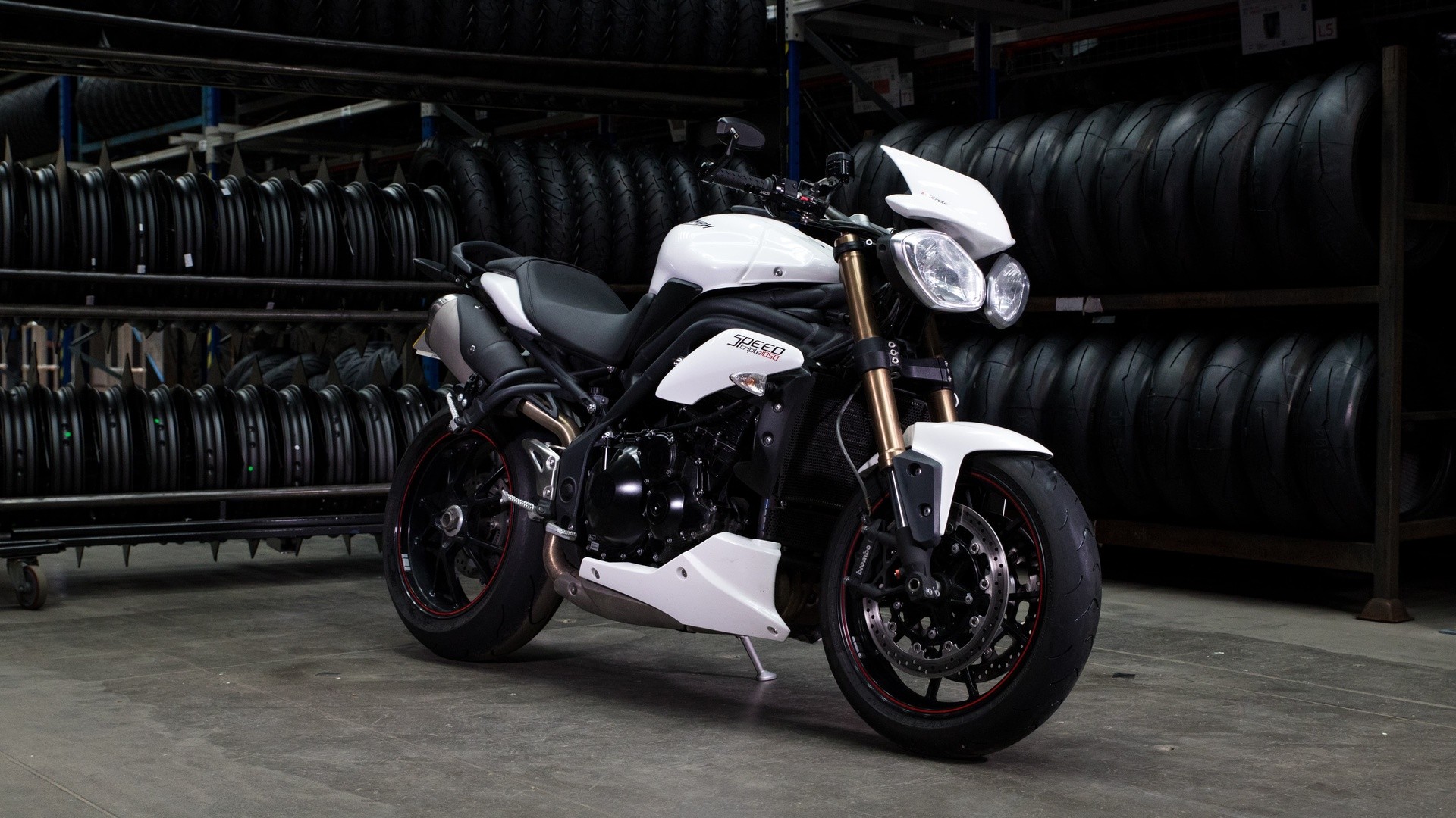 Triumph Speed Triple: la storia