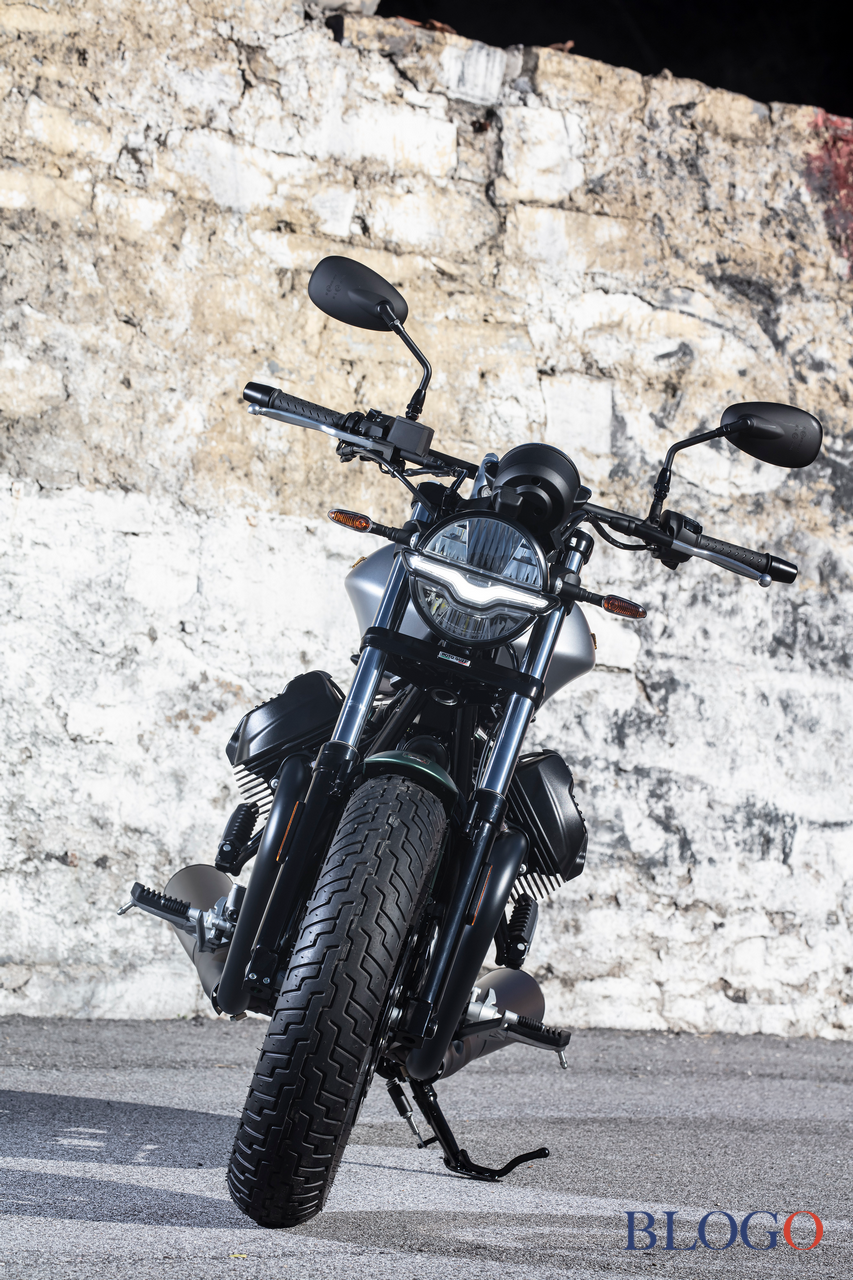 Moto Guzzi V9 Bobber Centenario 2021