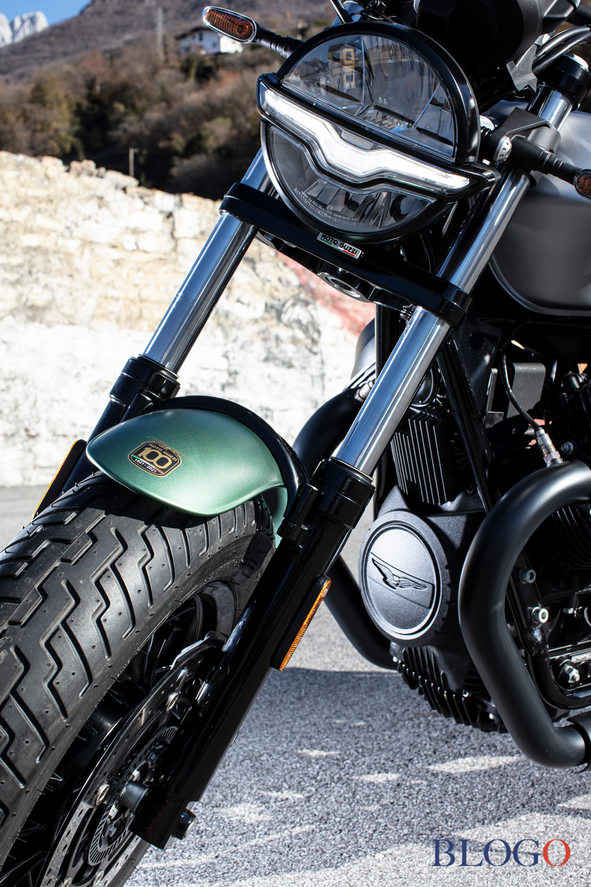 Moto Guzzi V9 Bobber Centenario 2021