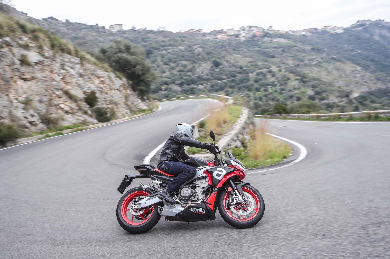 Aprilia Tuono 660, le foto della prova