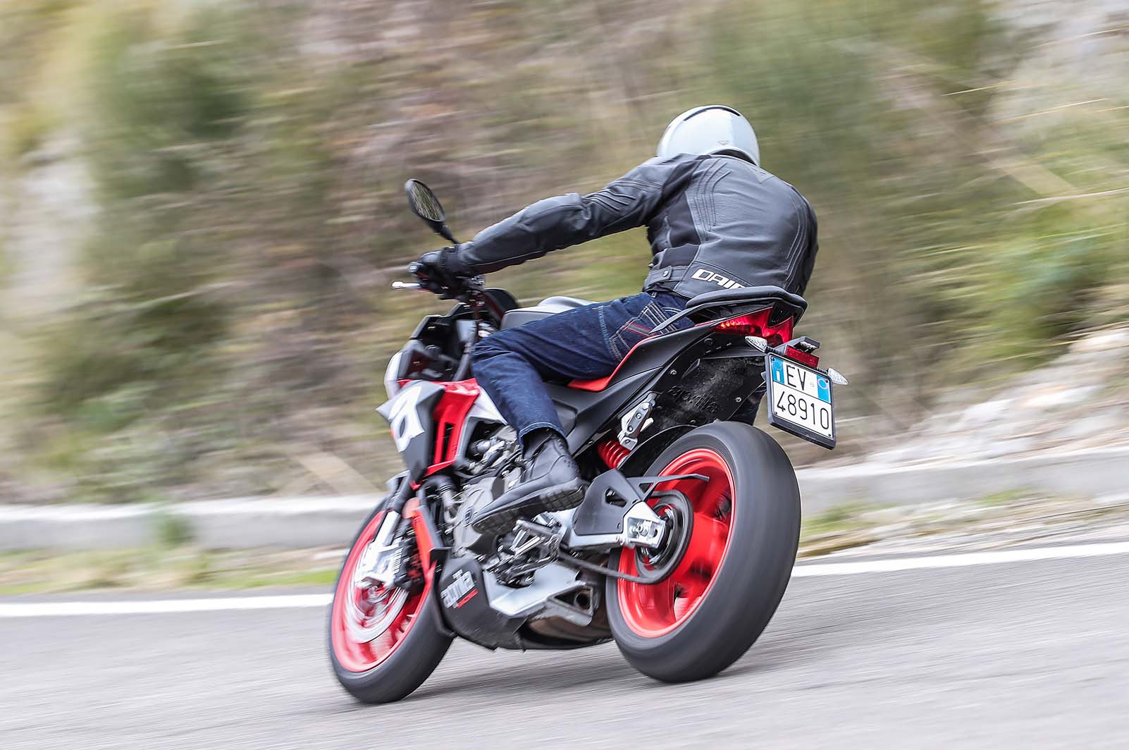 Aprilia Tuono 660, le foto della prova