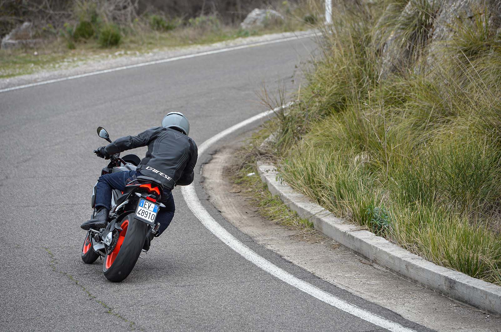 Aprilia Tuono 660, le foto della prova