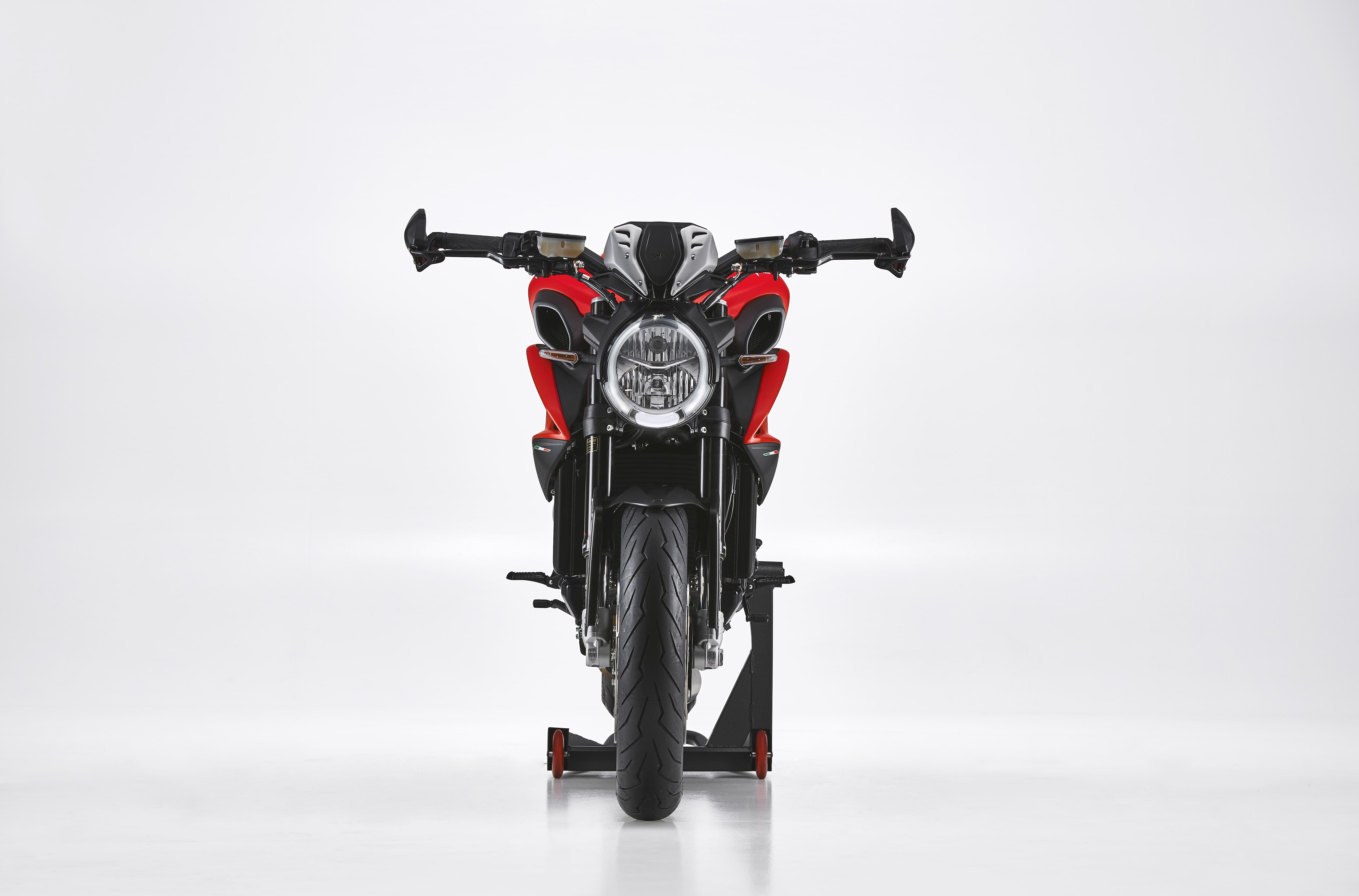 MV Agusta Dragster RR, RR SCS e Rosso 2021