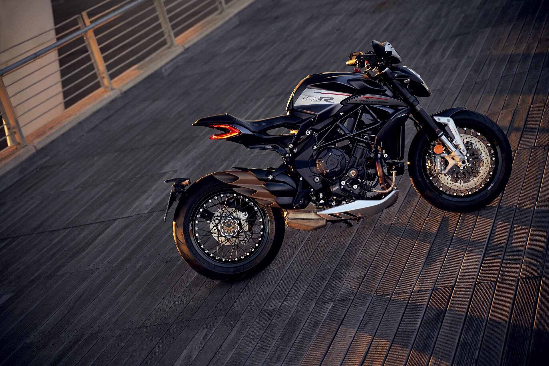 MV Agusta Dragster RR, RR SCS e Rosso 2021