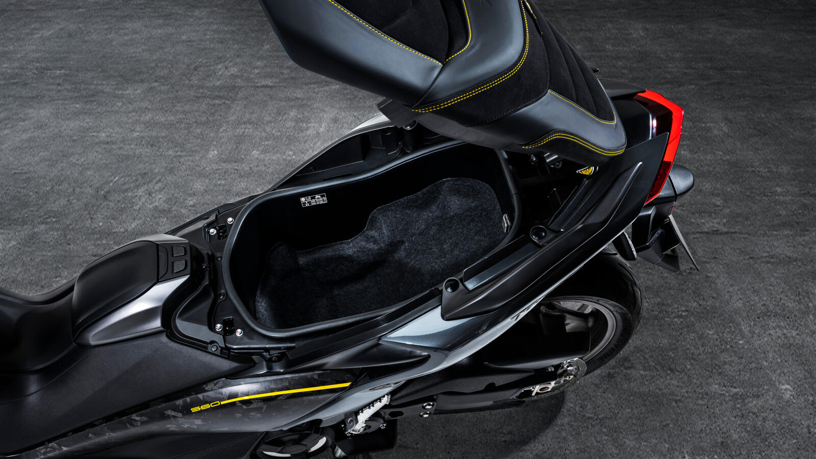 Yamaha TMAX 20° Anniversario - La gallery