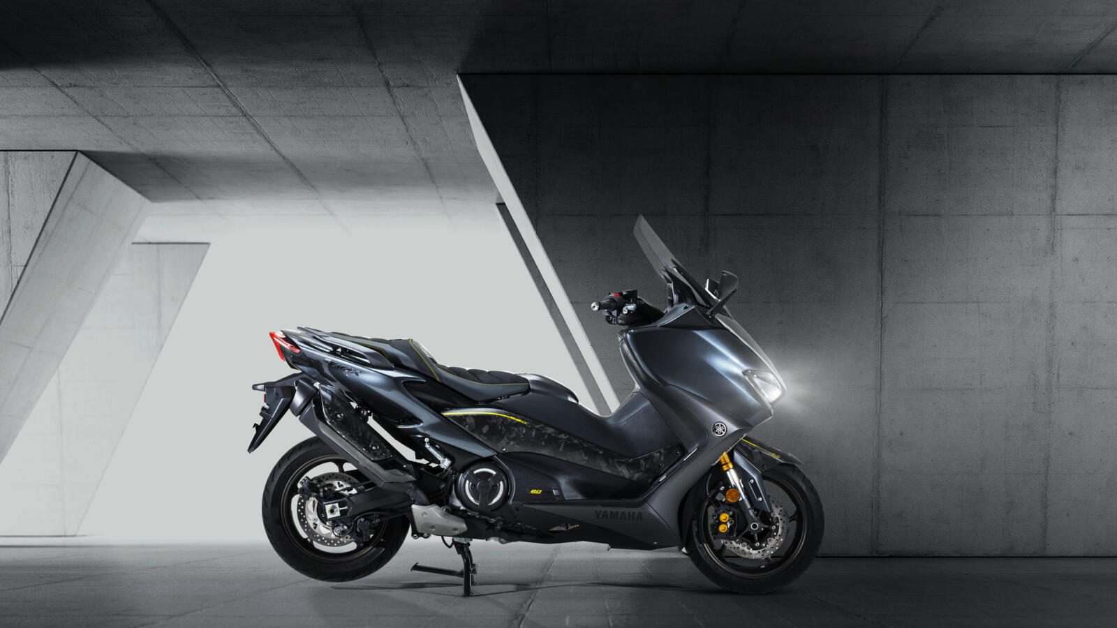 Yamaha TMAX 20° Anniversario - La gallery