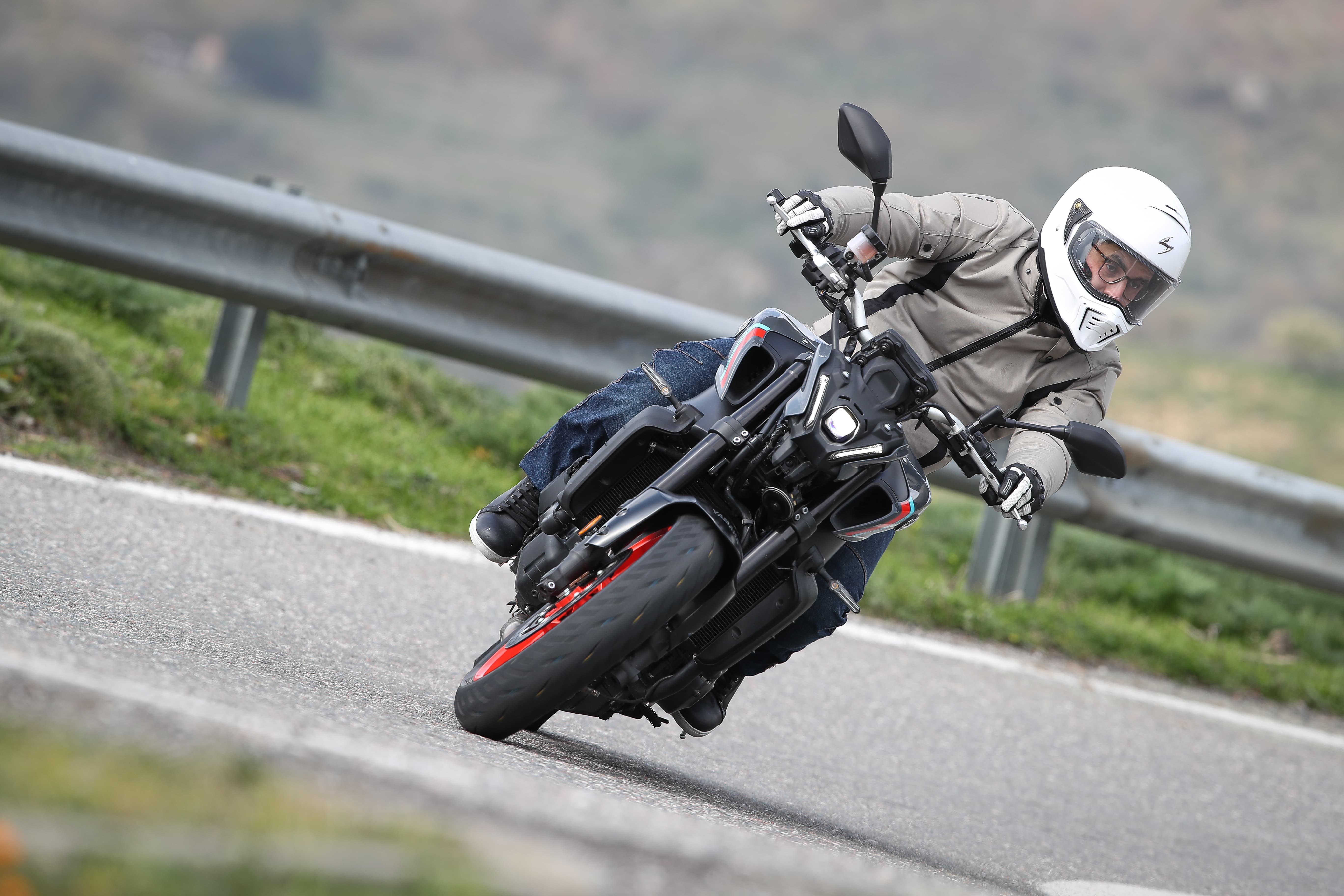 Yamaha MT-09 2021: la prova su strada