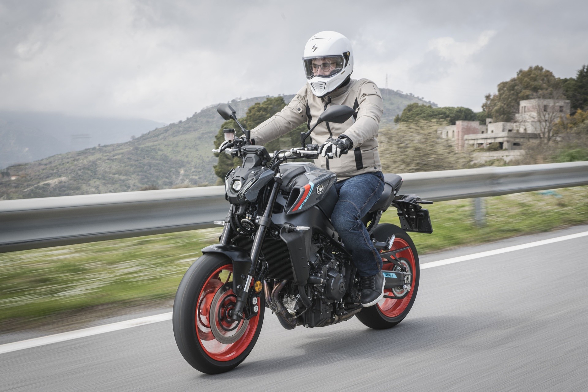 Yamaha MT-09 2021: la prova su strada