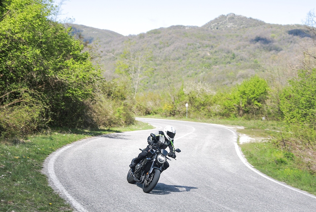 Honda CB1000R 2021 Black Edition, le foto della prova