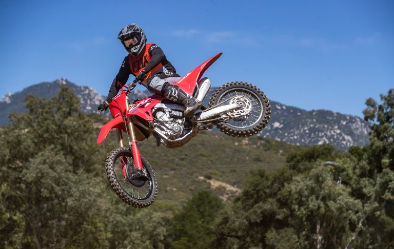 Honda CRF450R 2022, alla ricerca della perfezione: le foto