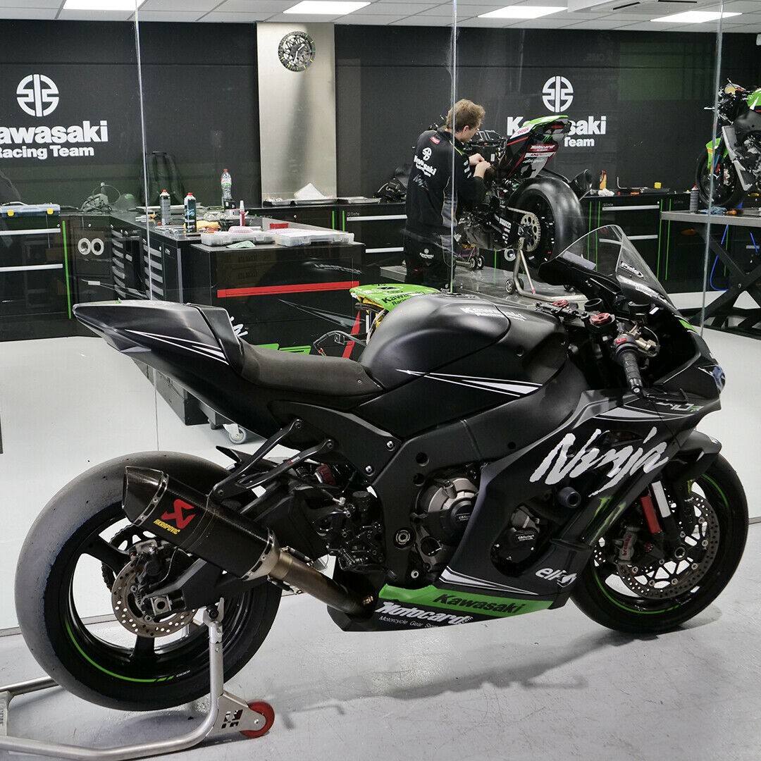 All'asta la Kawasaki ZX10RR MY 2016 di Jonathan Rea