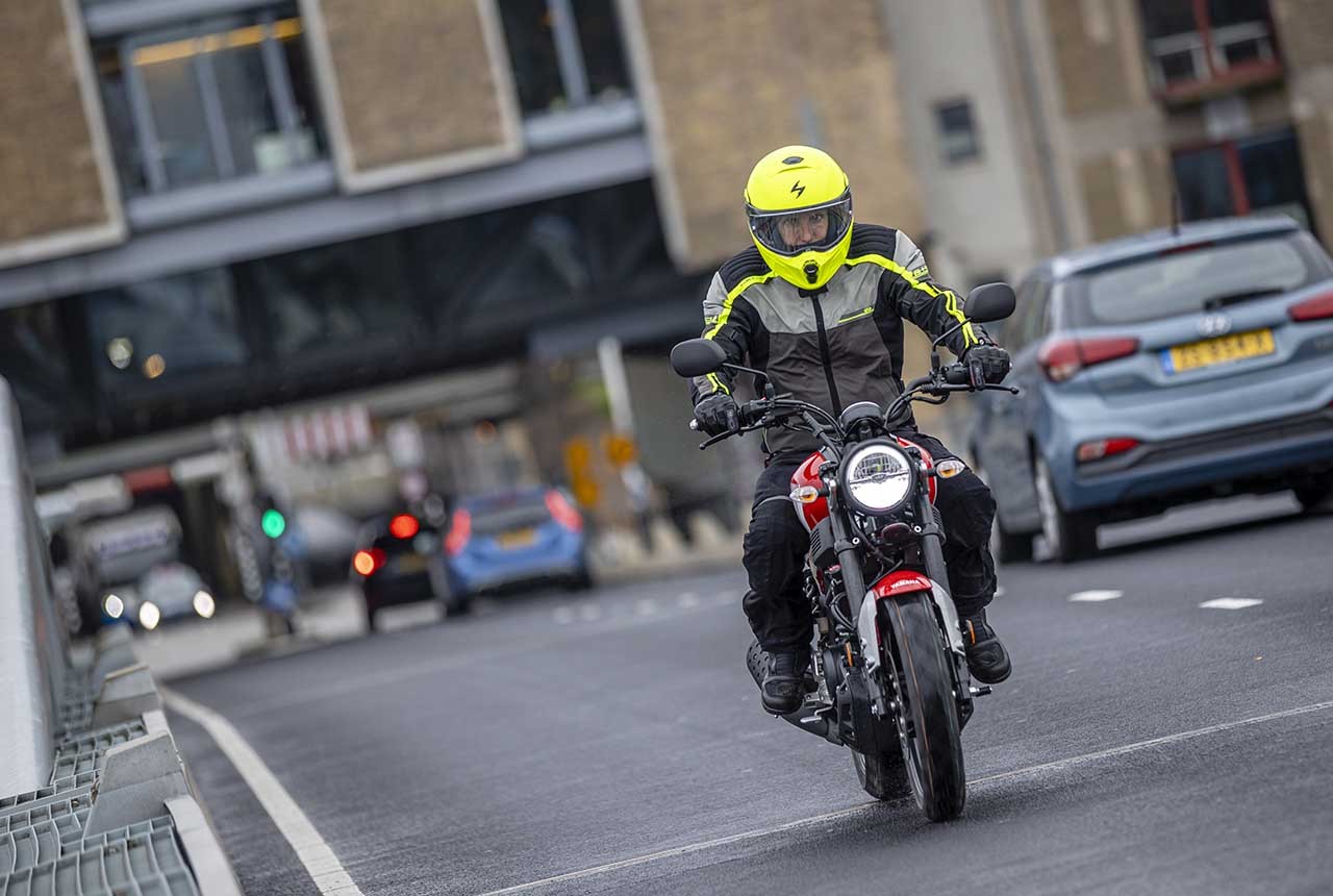 Yamaha XSR 125, le foto della prova