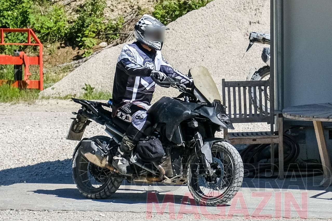 BMW R 1300 GS: ecco le prime foto spia - Motoblog