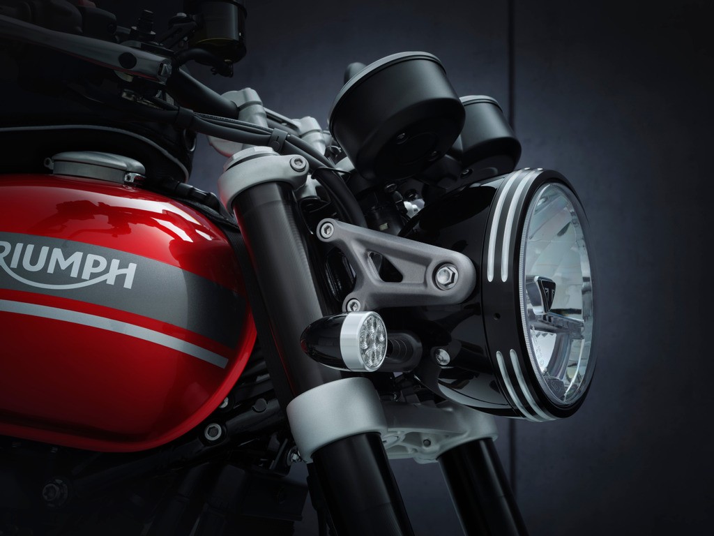 Triumph Speed Twin 2021: le foto