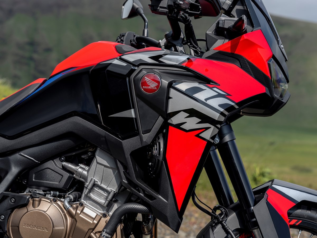 Honda CRF1100L Africa Twin 2022: la maxi enduro giapponese si rinnova