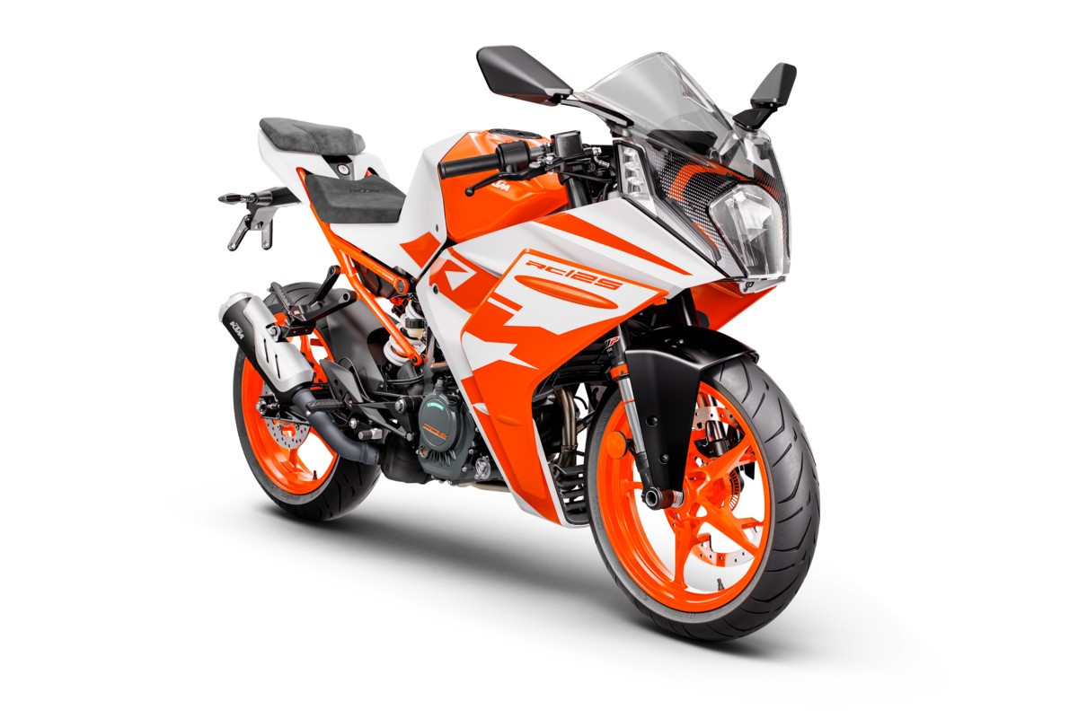 KTM RC 125 e RC 390 2022: le foto