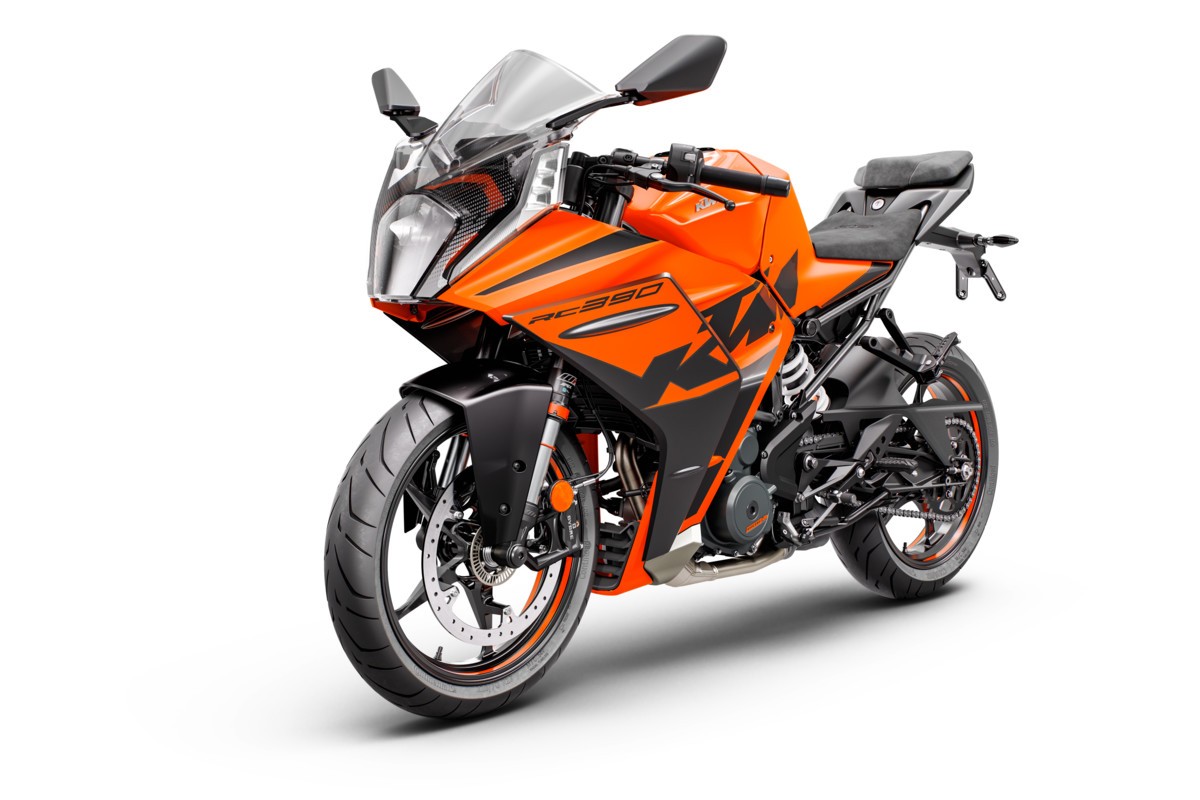 KTM RC 125 e RC 390 2022: le foto