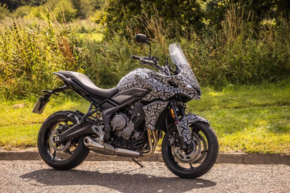 Triumph Tiger Sport 660: le foto