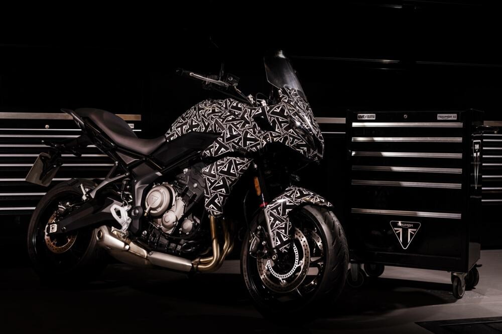 Triumph Tiger Sport 660: le foto