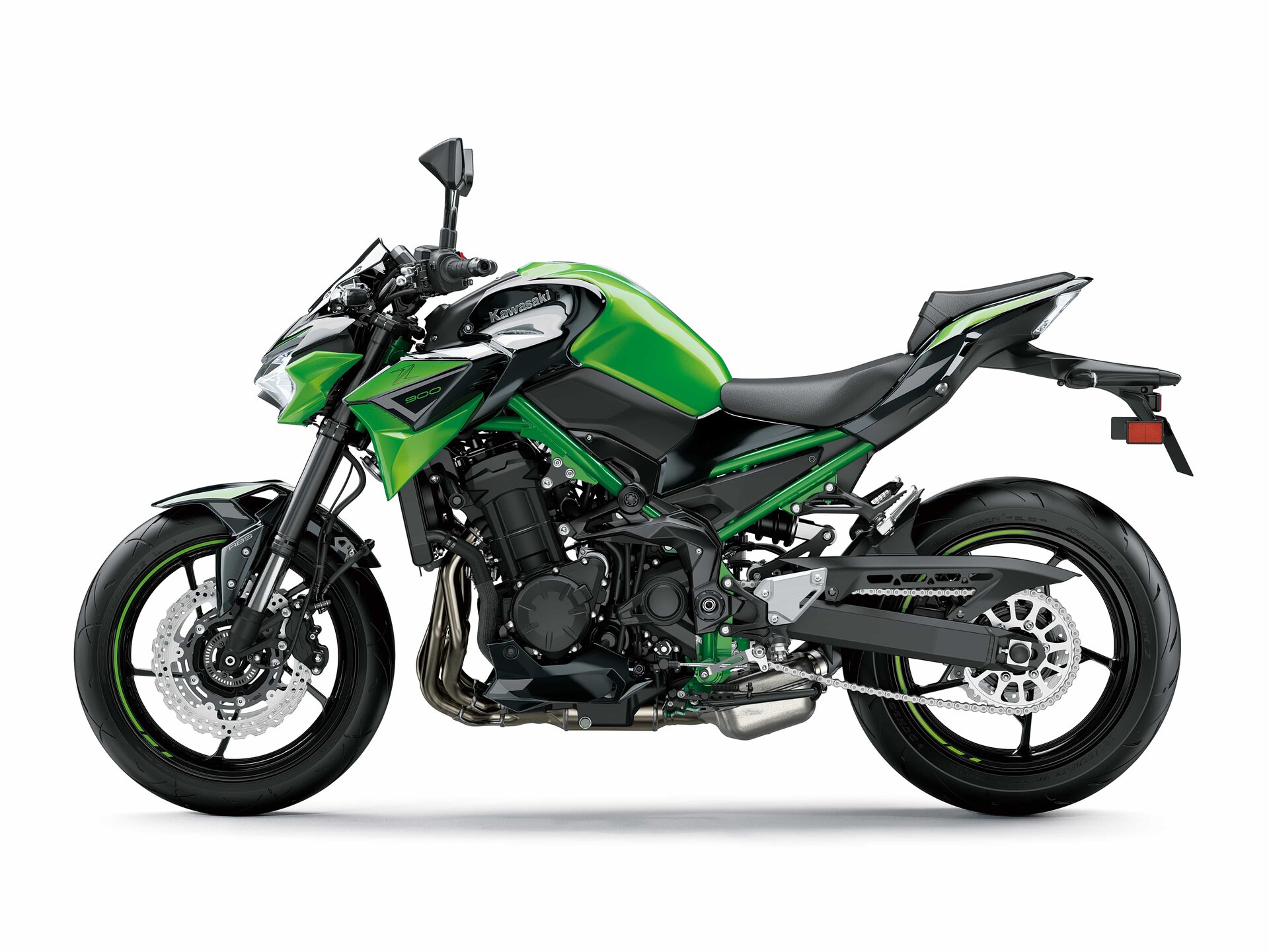 Kawasaki Z900 2022: le foto