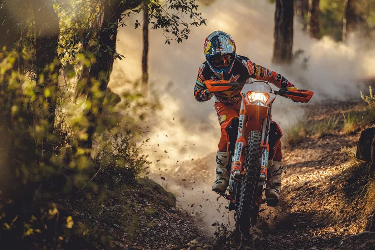 KTM svela 350 EXC-F Factory Edition 2022: foto