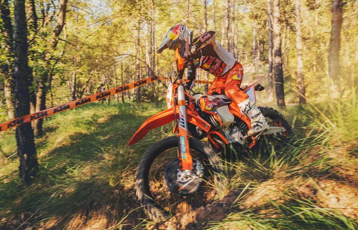 KTM svela 350 EXC-F Factory Edition 2022: foto