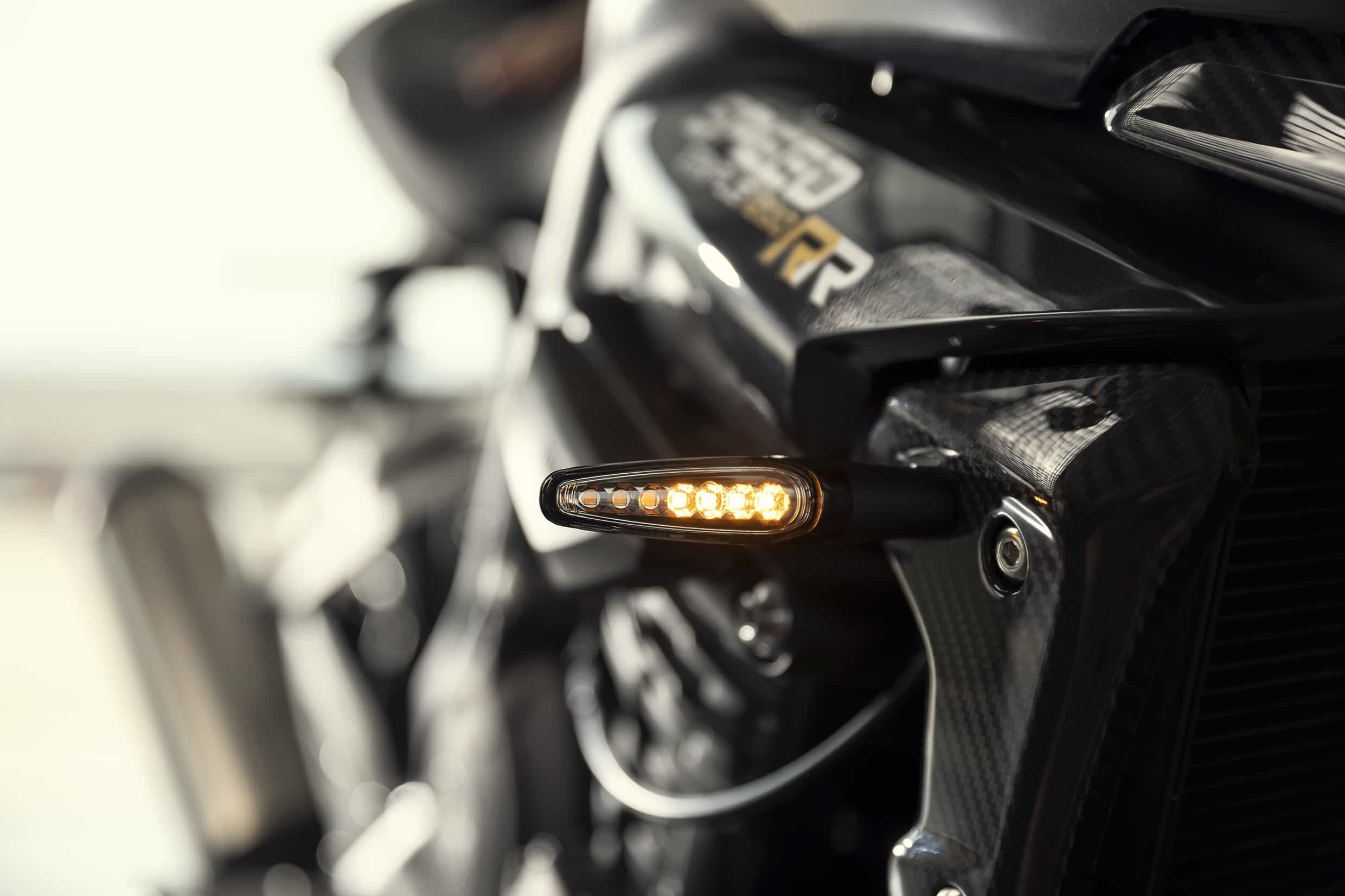 Triumph Speed Triple 1200 RR: le foto