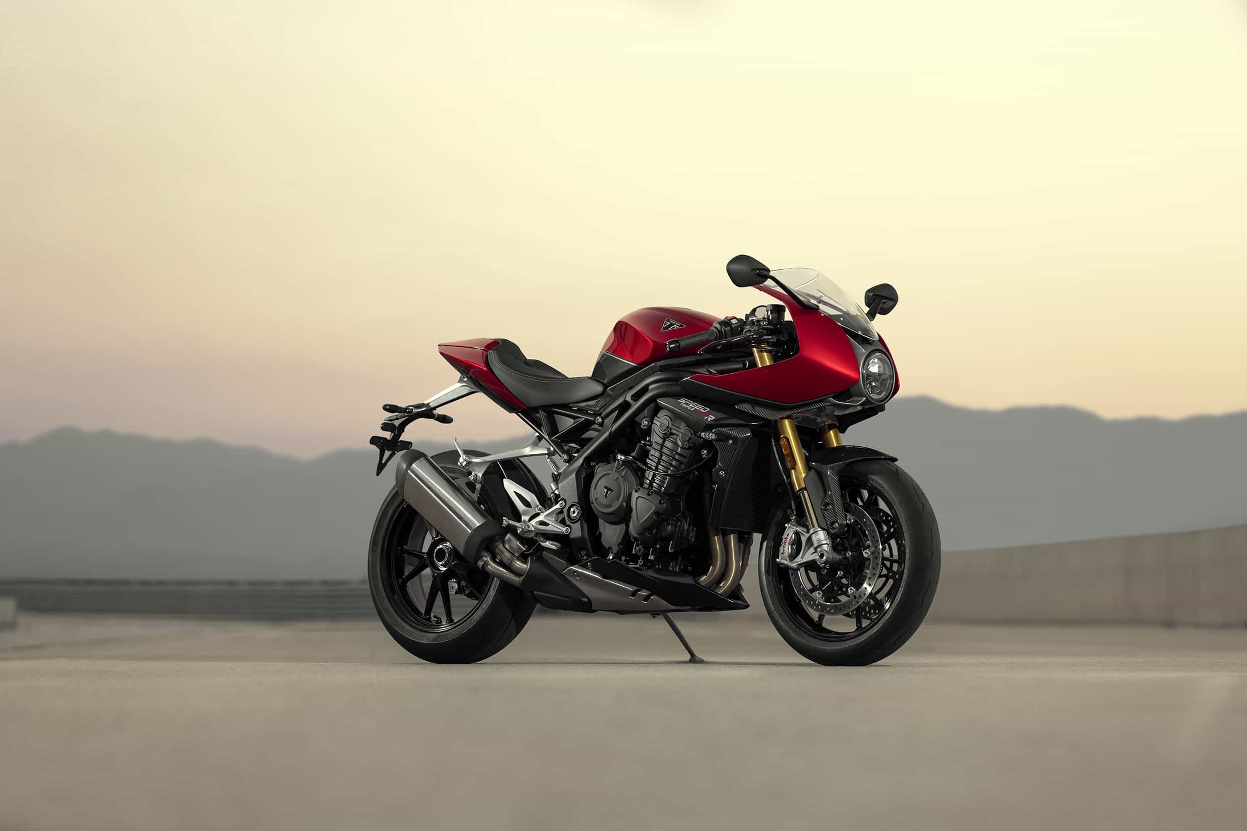 Triumph Speed Triple 1200 RR: le foto