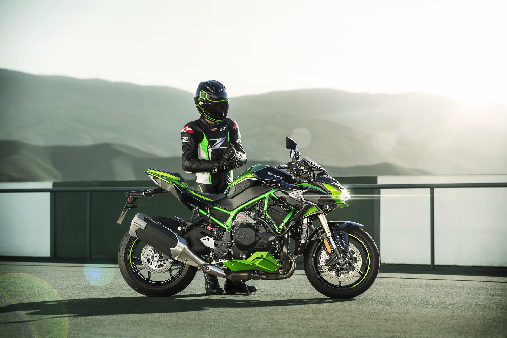 Kawasaki Z H2 SE 2022: foto