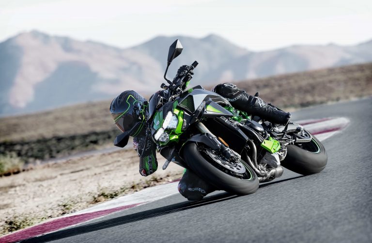 Kawasaki Z H2 SE 2022: foto