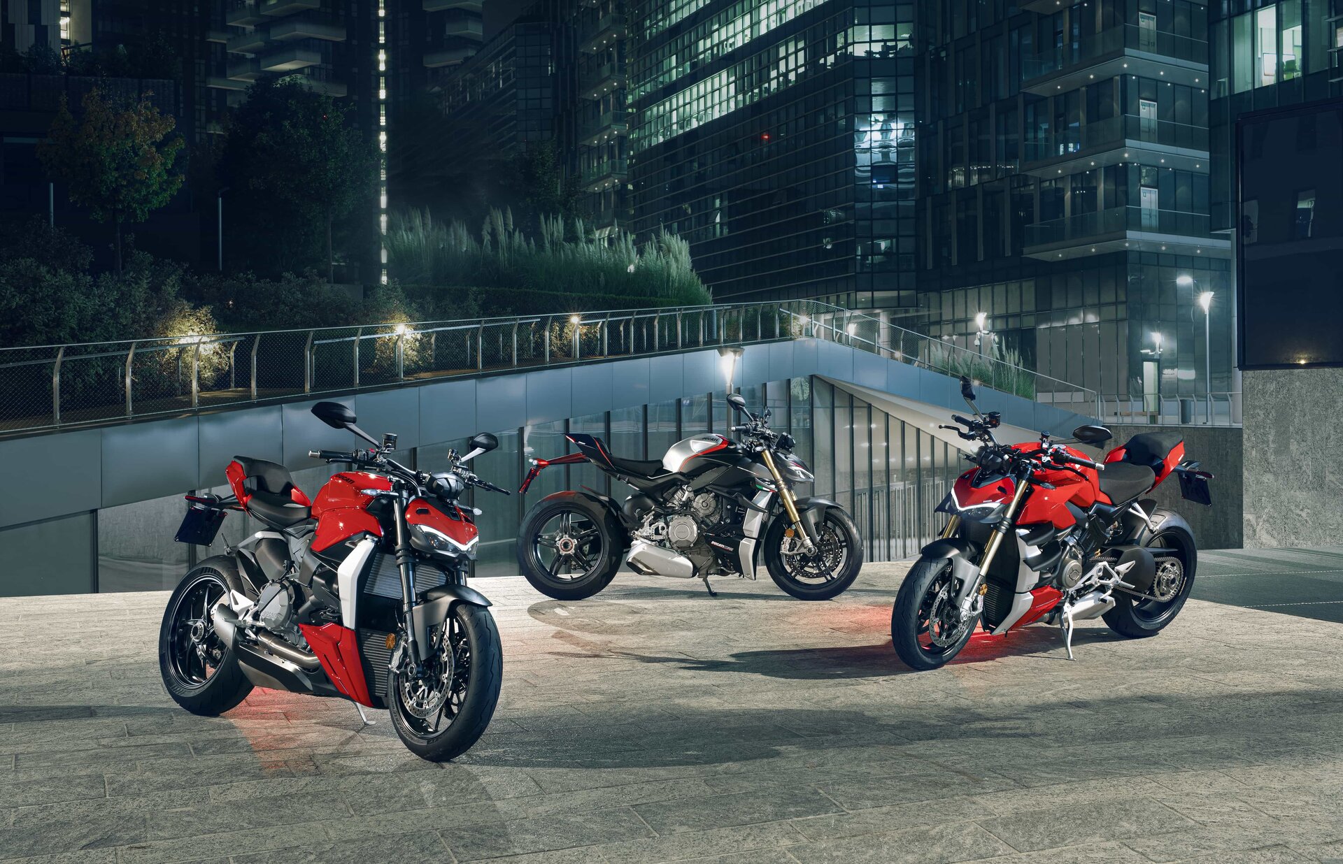 Ducati World Premiere 2022: svelate Streetfighter V2 e Streetfighter V4 SP