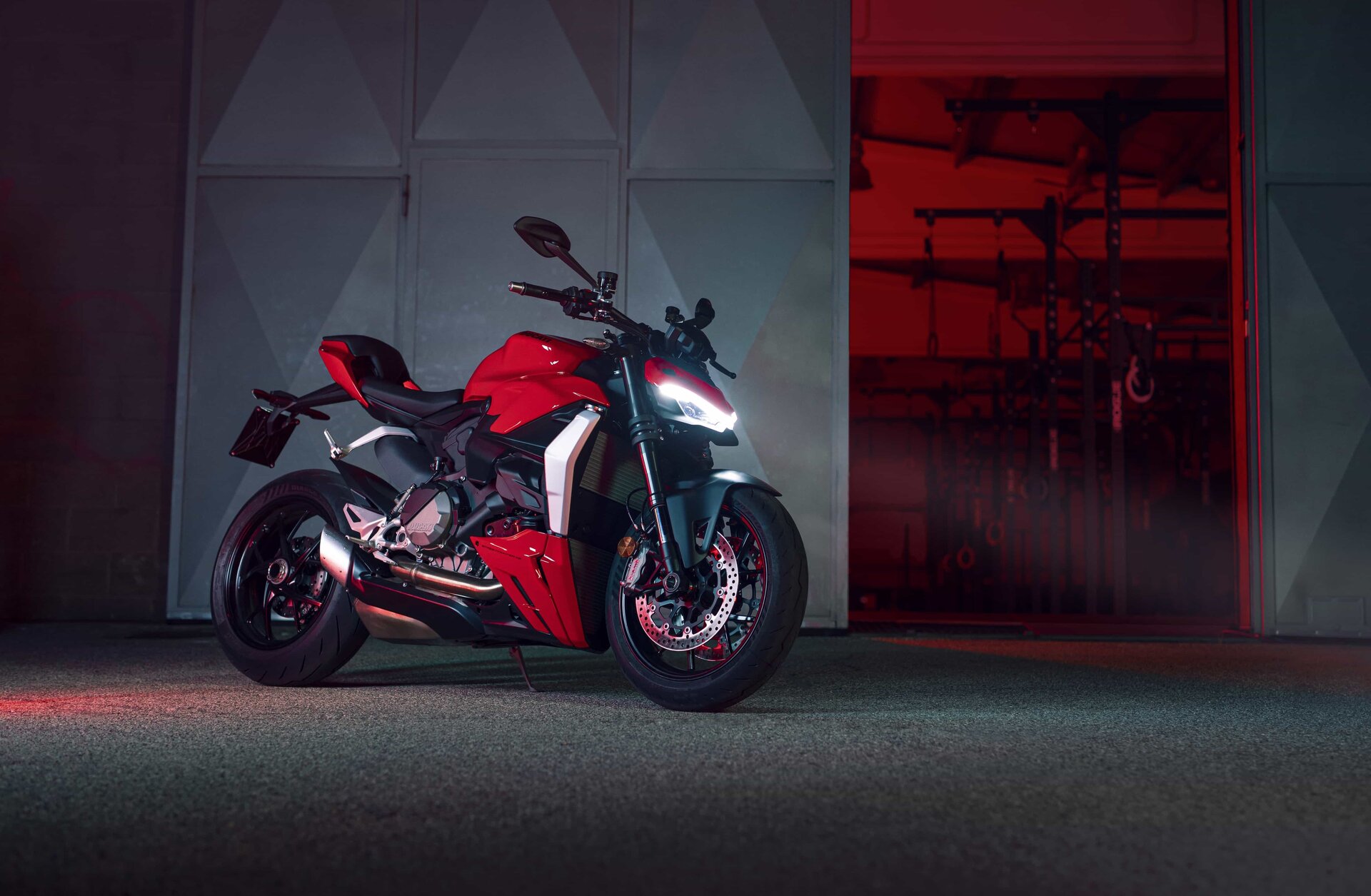 Ducati World Premiere 2022: svelate Streetfighter V2 e Streetfighter V4 SP