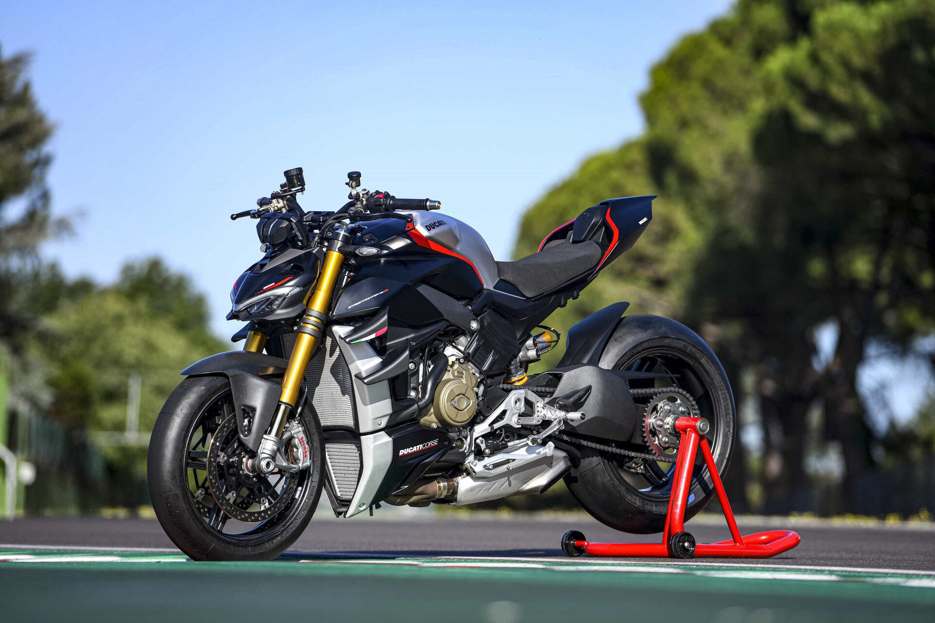 Ducati World Premiere 2022: svelate Streetfighter V2 e Streetfighter V4 SP