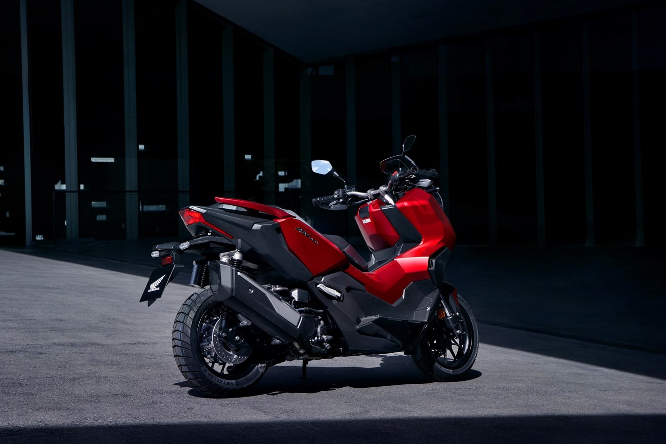 Eicma 2021, Honda svela il nuovo Urban Adventure: ecco ADV350