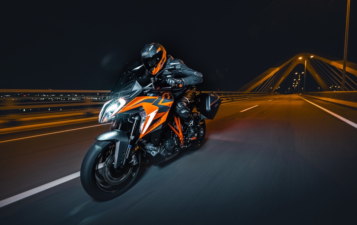 KTM svela la nuova 1290 Super Duke GT