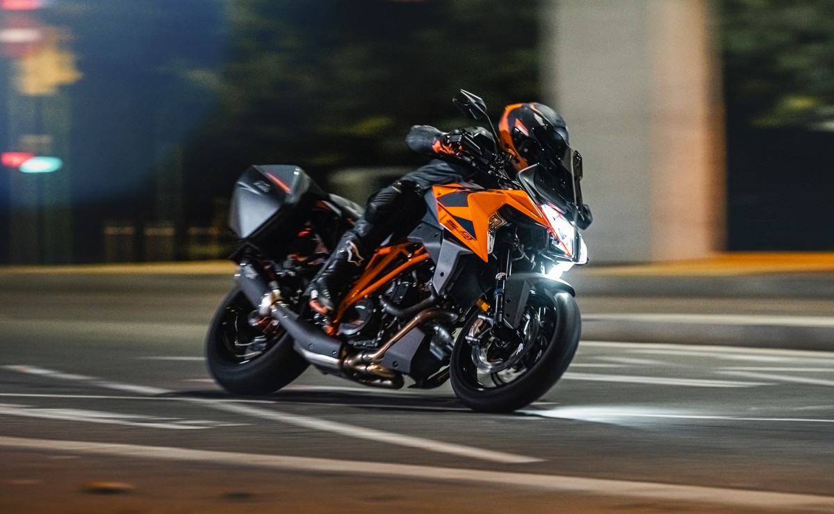 KTM svela la nuova 1290 Super Duke GT