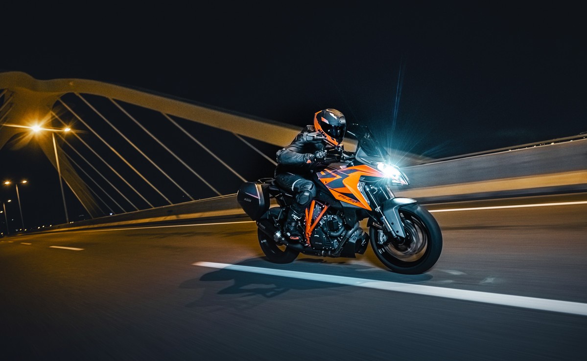 KTM svela la nuova 1290 Super Duke GT