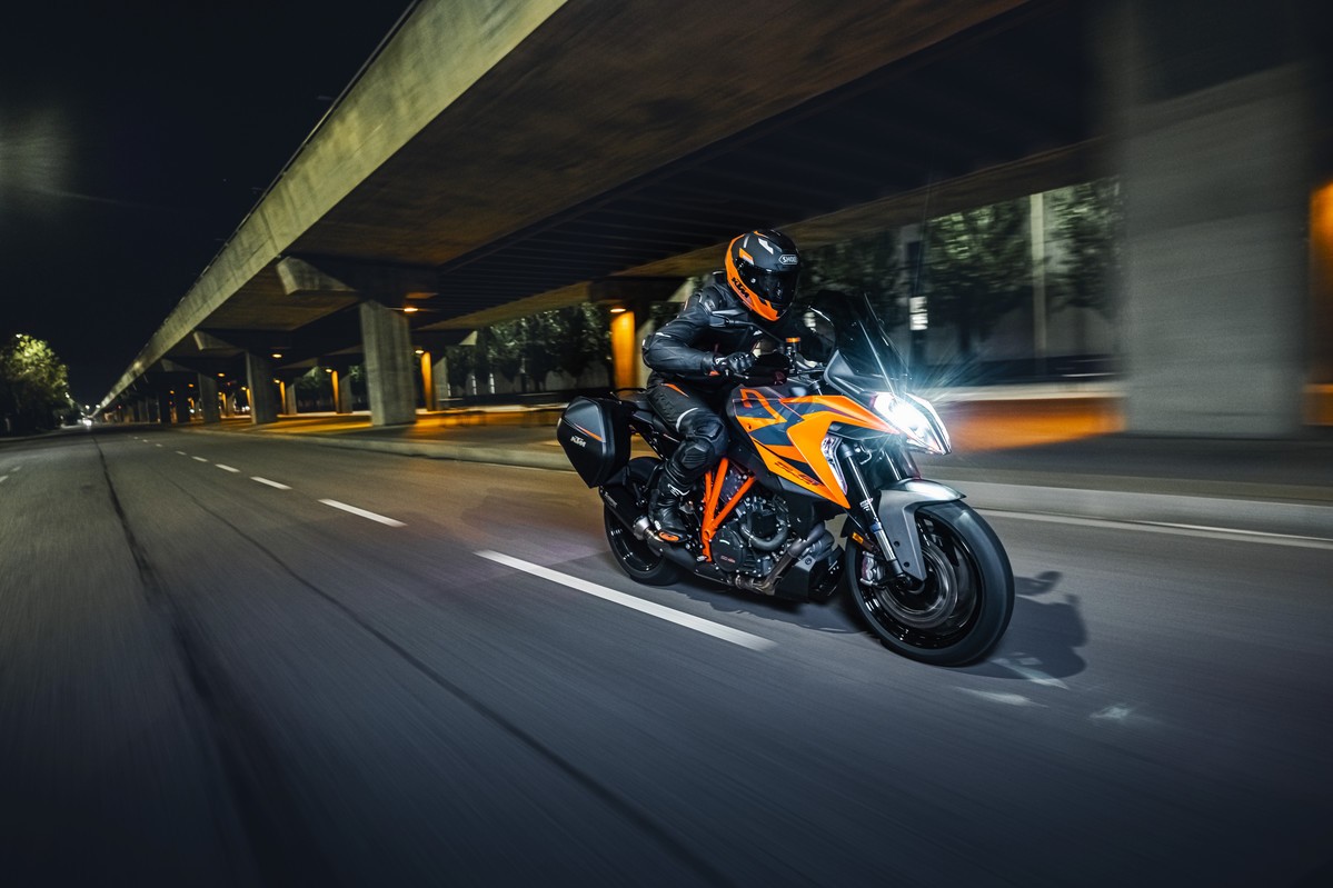 KTM svela la nuova 1290 Super Duke GT