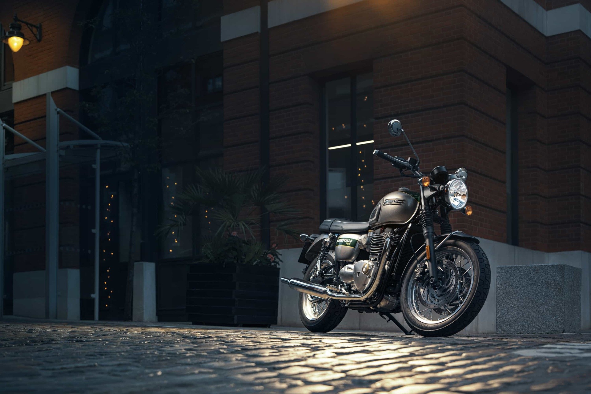 Eicma 2021, Triumph porterà dieci novità e un'anteprima esclusiva: le foto