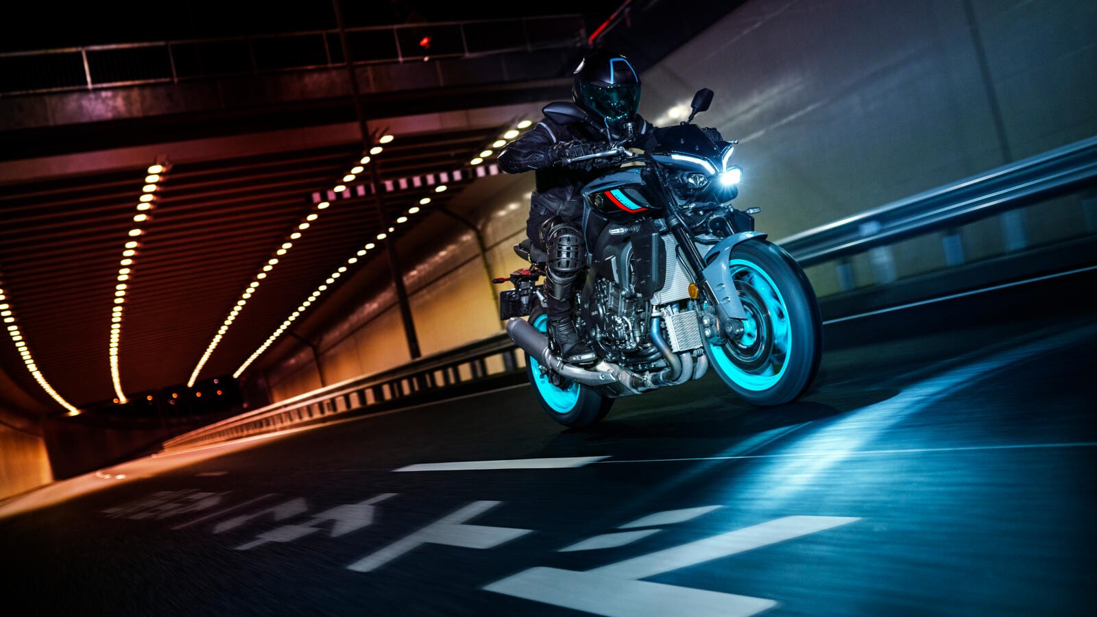 Yamaha MT-10 2022: le foto