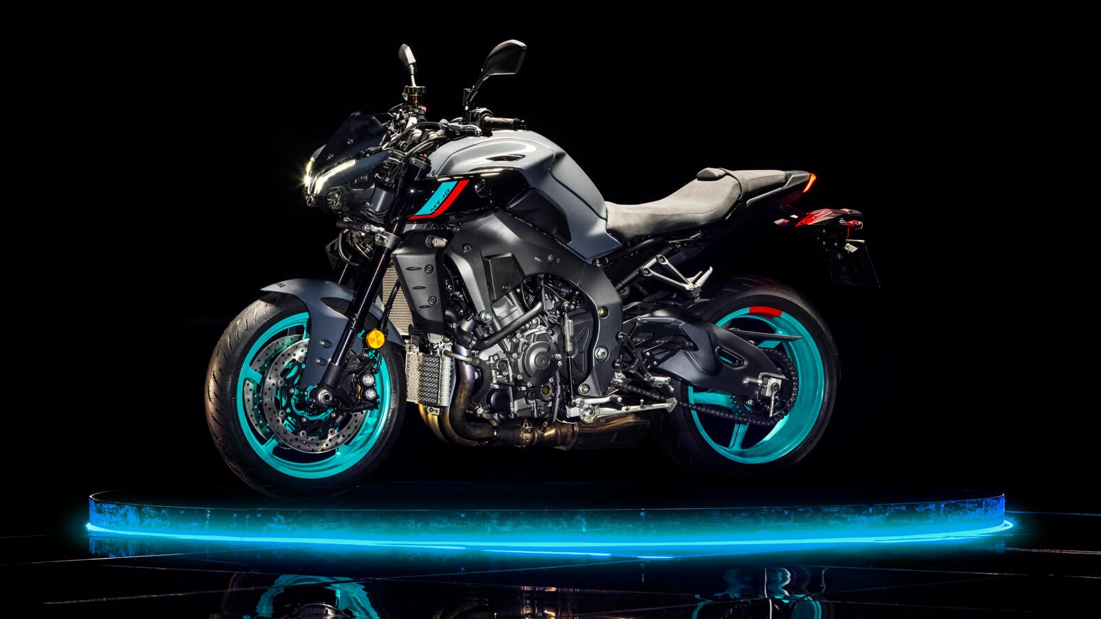 Yamaha MT-10 2022: le foto